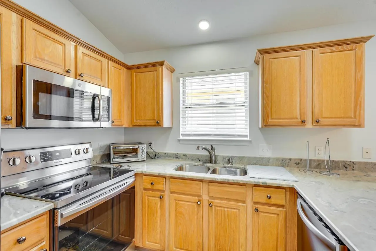 Holiday home Pcb Vacation Home With Pool Access, 1 Mi To Beach! Panama City Beach